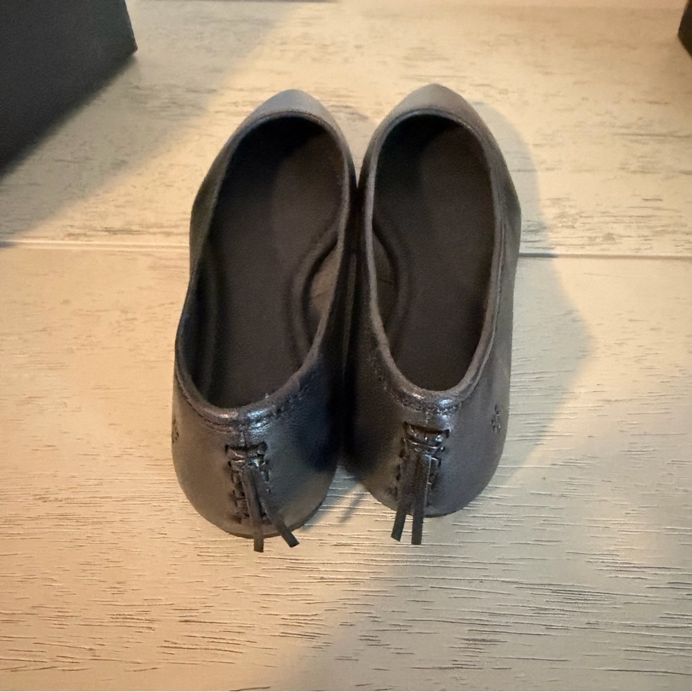 $148 NIB Frye 6.5 Black Regina Italian Leather Flats Round Toe Padded Insoles - Picture 3 of 6